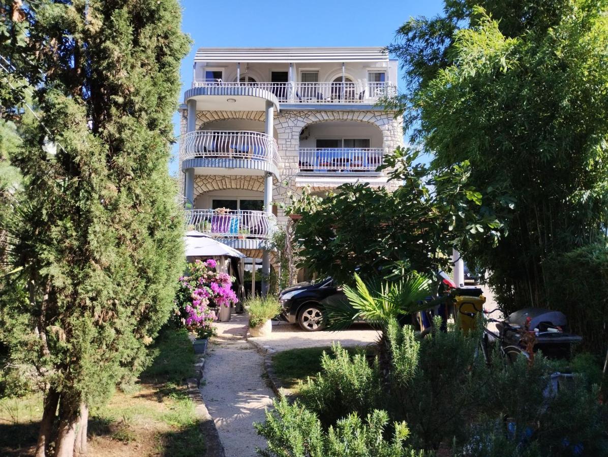 Apartments Ana - Rovinj Bagian luar foto
