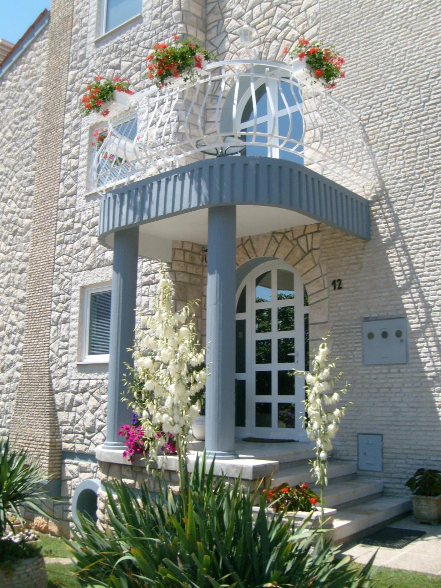 Apartments Ana - Rovinj Bagian luar foto