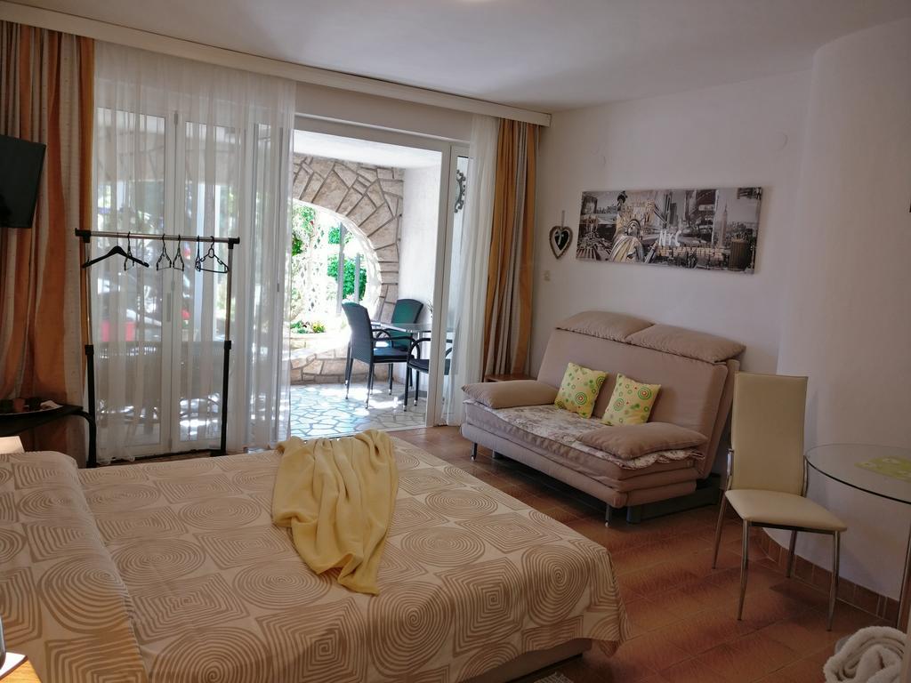 Apartments Ana - Rovinj Bagian luar foto