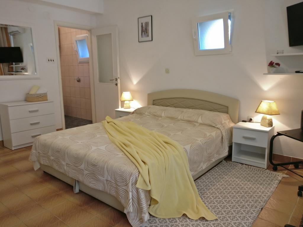 Apartments Ana - Rovinj Bagian luar foto
