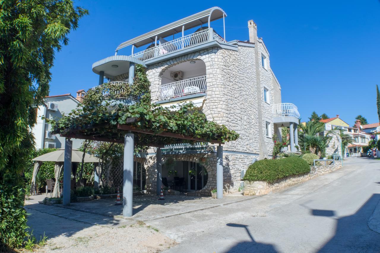Apartments Ana - Rovinj Bagian luar foto