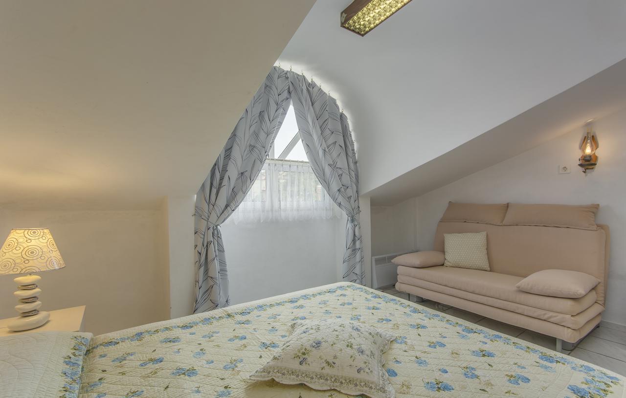 Apartments Ana - Rovinj Bagian luar foto