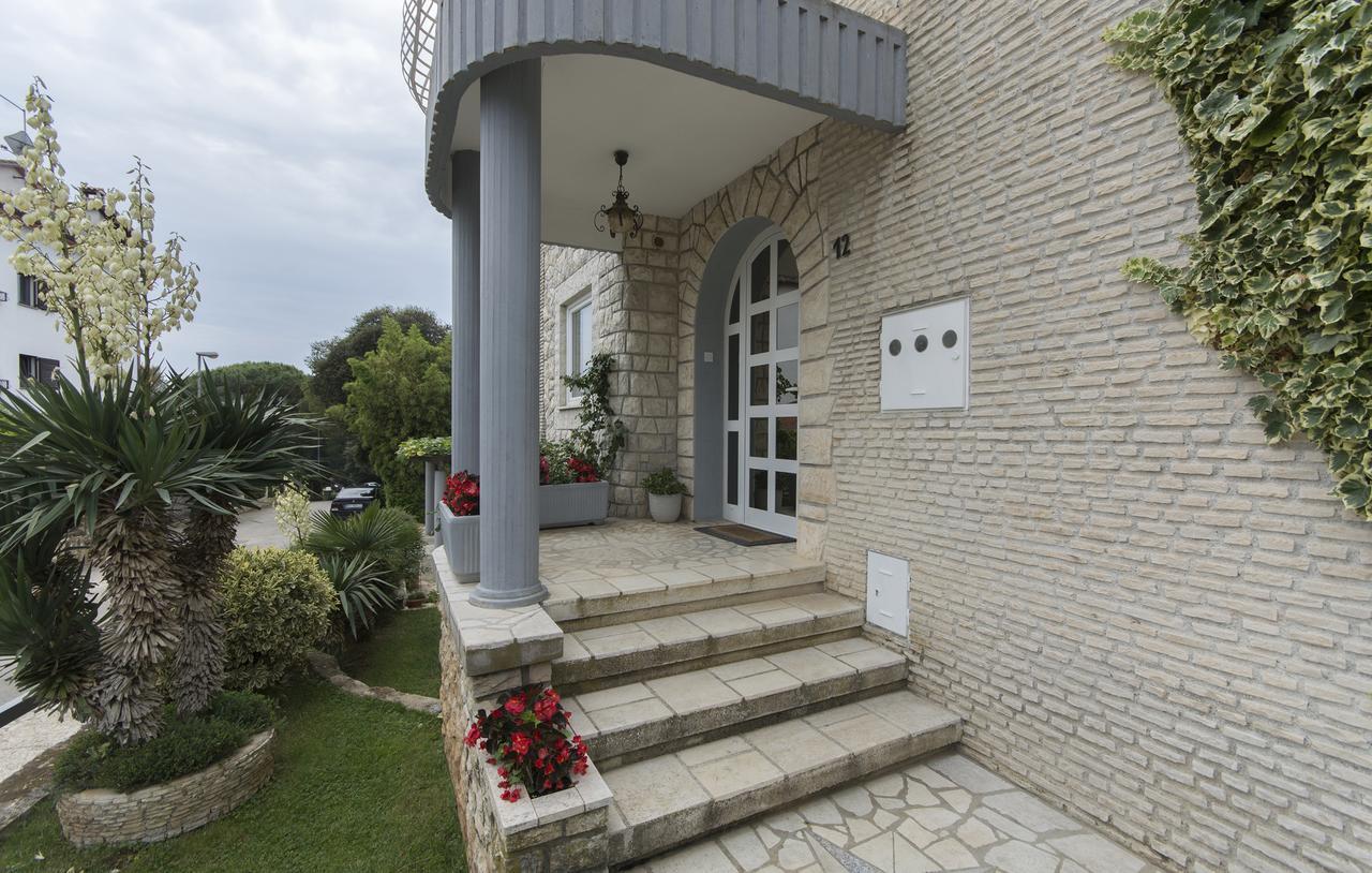 Apartments Ana - Rovinj Bagian luar foto