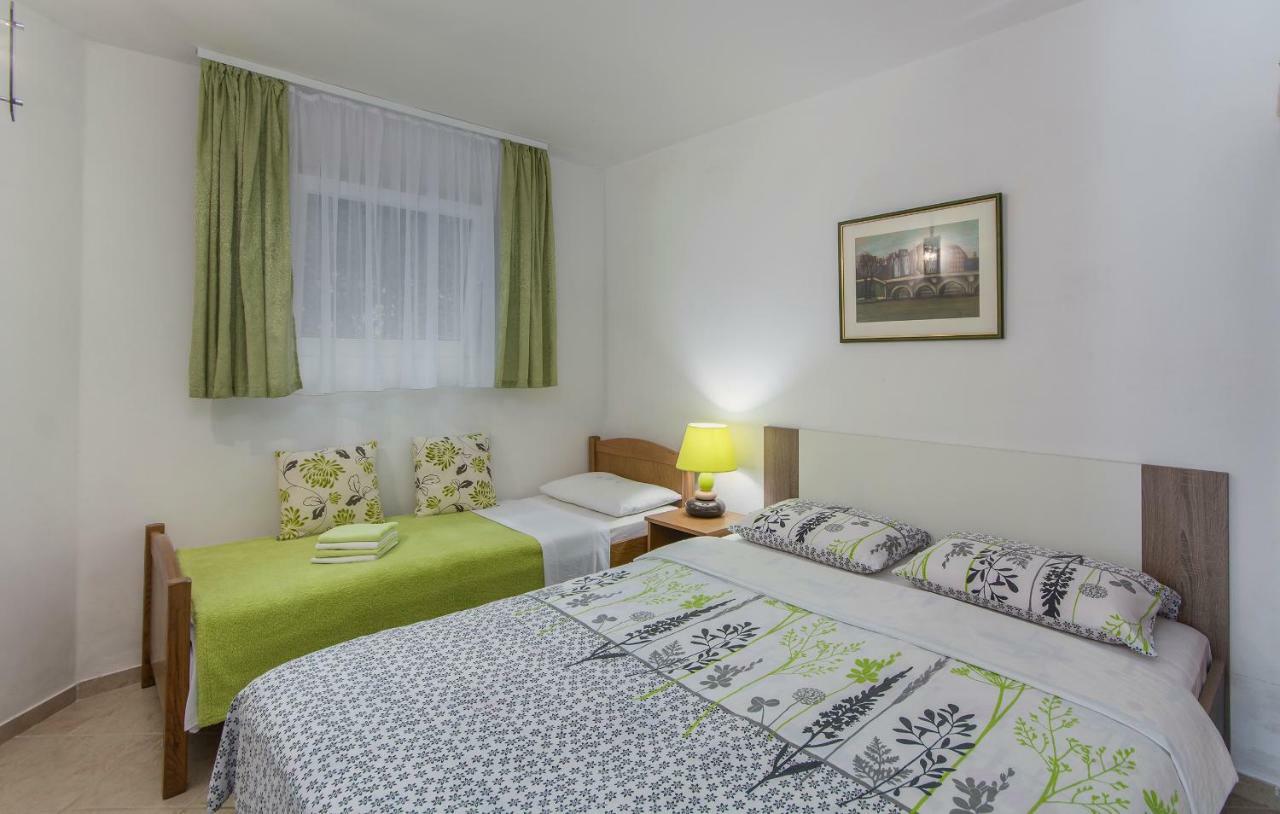 Apartments Ana - Rovinj Bagian luar foto